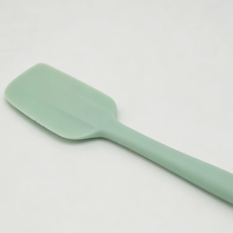 Custom Silicone Scraper for Baking & Kitchen Cake Making2