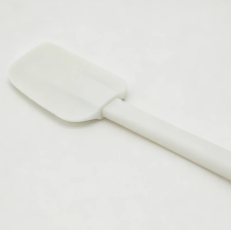 Custom Silicone Scraper for Baking & Kitchen Cake Making3